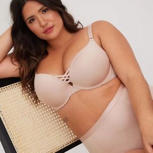 Torrid Curve Smoothing XO Criss Cross Push Up Bra Nude 44DD